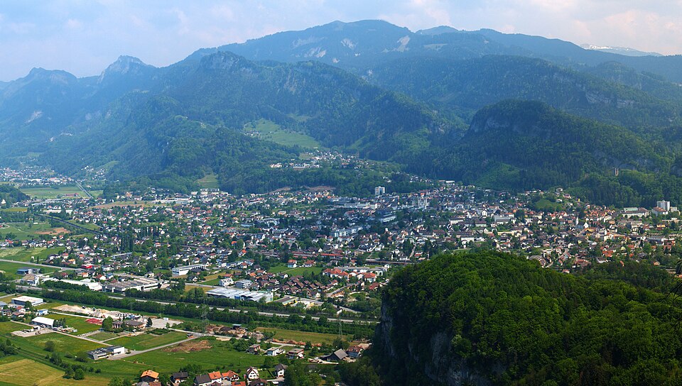 Stadtbild Götzis, Vorarlberg – Umzugsfirmen und Umzugsservice in der Region