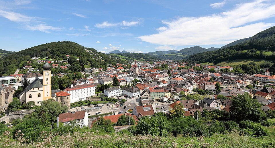 Stadtansicht von Waidhofen an der Ybbs in Niederösterreich – Umzugsunternehmen und Umzugsfirmen vor Ort finden